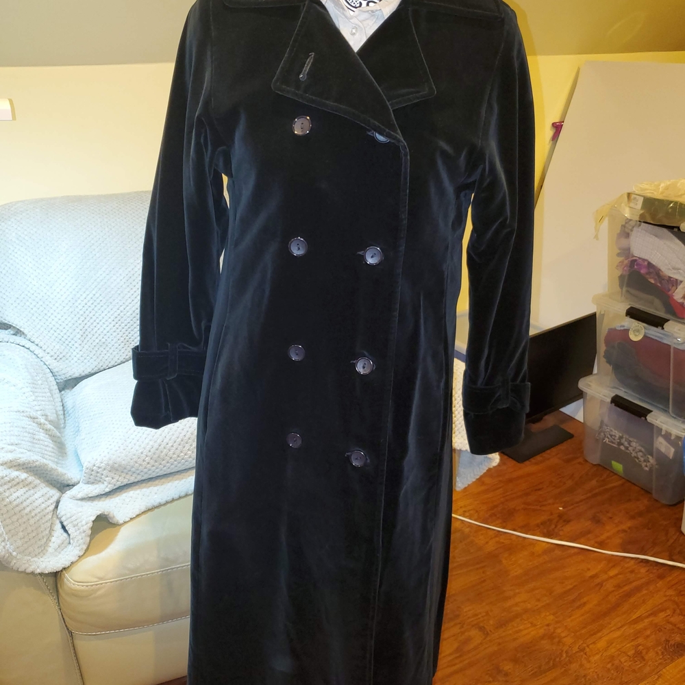 Small 1970s Black Velvet Trench Coat Long Sleeve Fully Lined